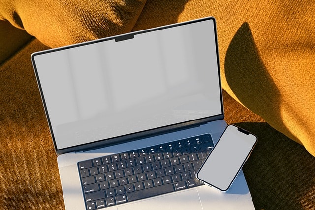 smartphone, smart object, screen, blank screen, visual identity, showcase, design, brand identity, branding, phone mockup